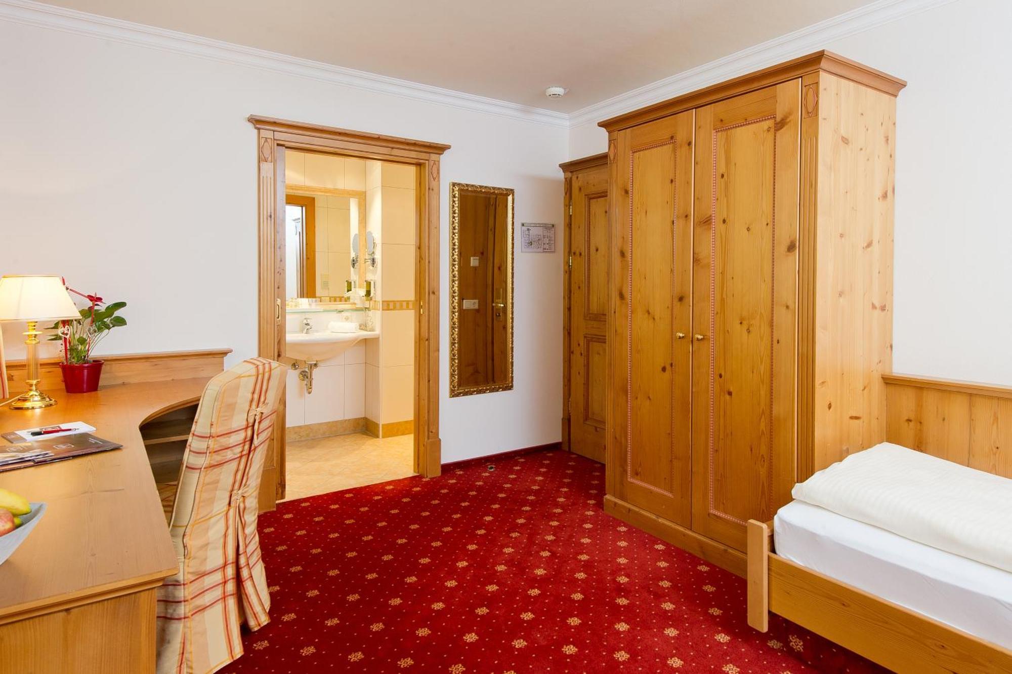 Hotel Salzburger Hof Заухензее Стая снимка