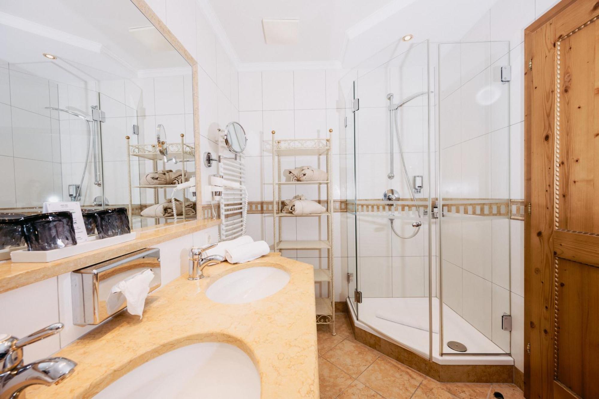 Hotel Salzburger Hof Заухензее Екстериор снимка